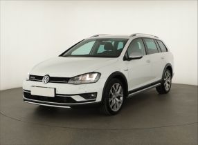 Volkswagen Golf - 2016
