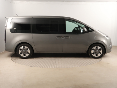 Hyundai Staria - 2023