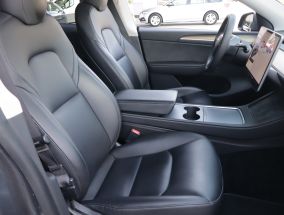 Tesla Model Y - 2021