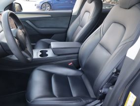 Tesla Model Y - 2021