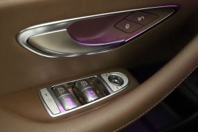 Mercedes-Benz E - 2016