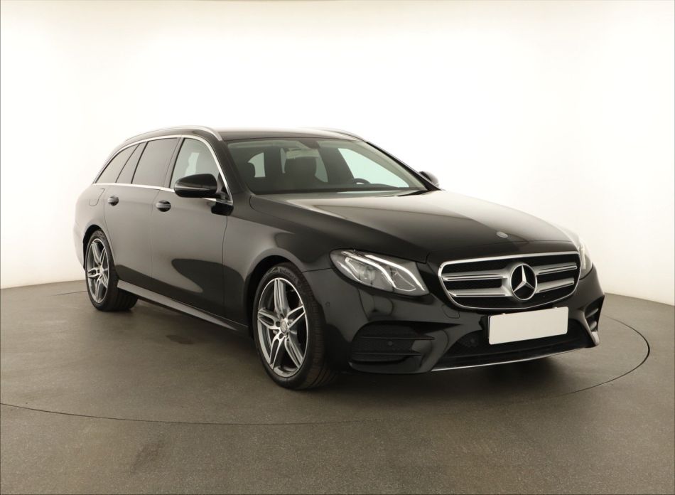 Mercedes-Benz E - 2016