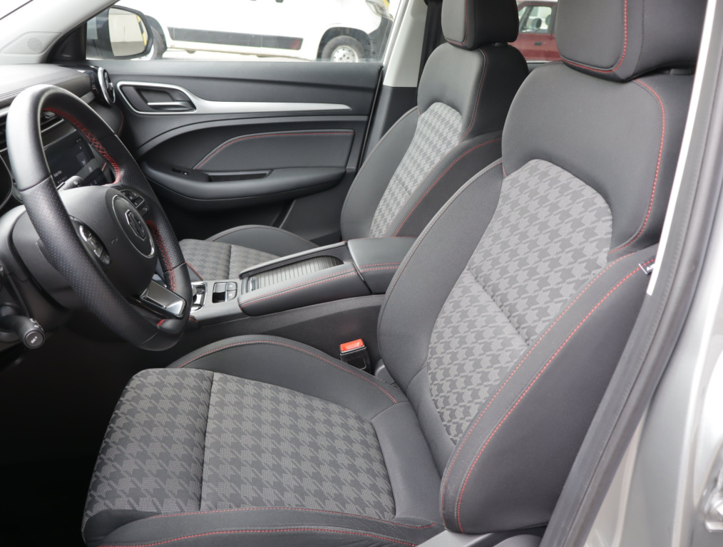 MG ZS SUV