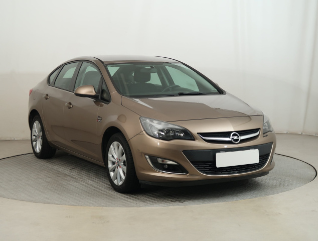 Opel Astra 2013