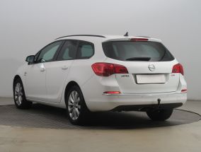 Opel Astra - 2013