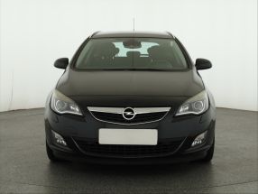 Opel Astra - 2011