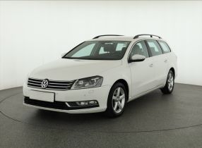 Volkswagen Passat - 2012