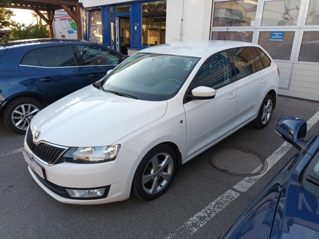 Škoda Rapid Spaceback 2013