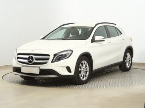 Mercedes-Benz GLA - 2015