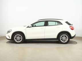 Mercedes-Benz GLA - 2015
