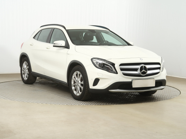 Mercedes-Benz GLA 2015