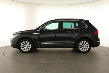 Volkswagen Tiguan - 2022