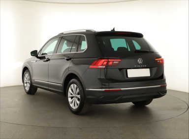 Volkswagen Tiguan - 2022