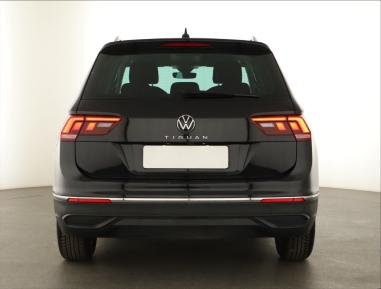 Volkswagen Tiguan - 2022