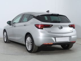 Opel Astra - 2015