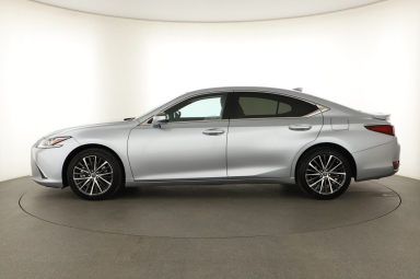 Lexus ES - 2024