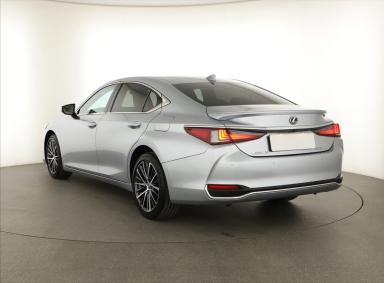 Lexus ES - 2024
