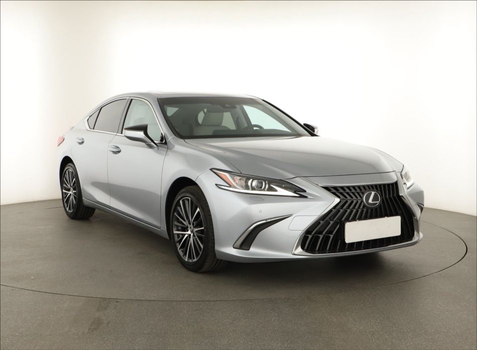 Lexus ES - 2024