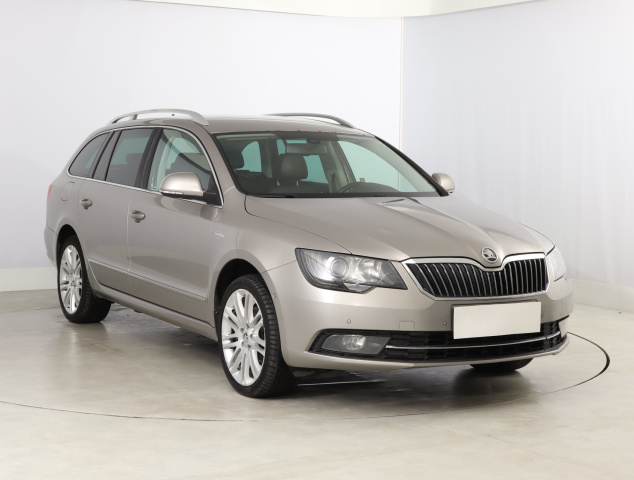 Škoda Superb 2013