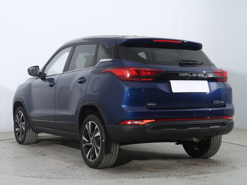 BAIC X3