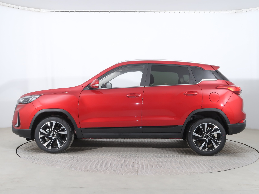 BAIC X3