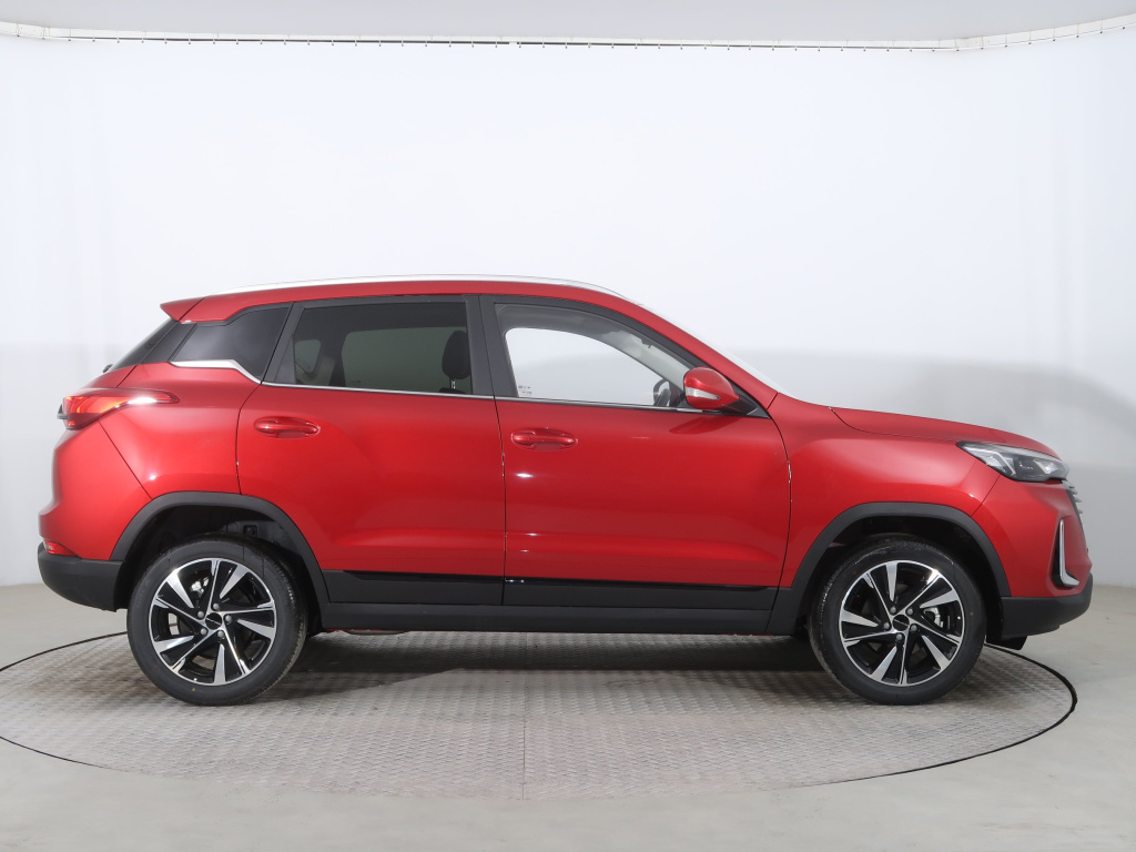 BAIC X3