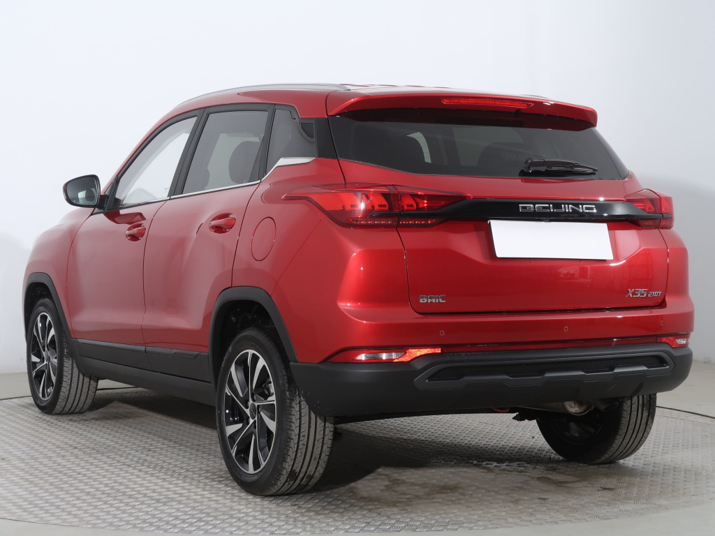 BAIC X3