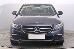 Mercedes-Benz E - 2019