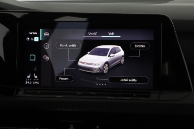 Volkswagen Golf - 2021