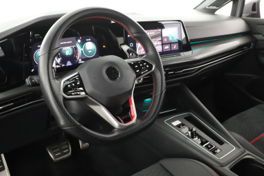 Volkswagen Golf - 2021