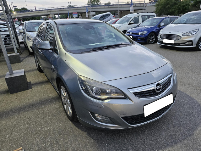 Opel Astra 2012