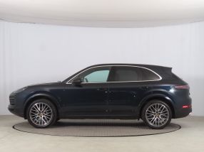 Porsche Cayenne - 2021