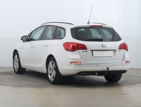 Opel Astra - 2013