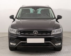 Volkswagen Tiguan - 2016