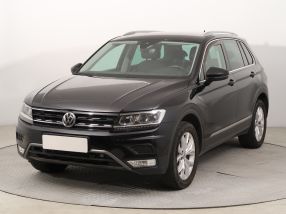 Volkswagen Tiguan - 2016
