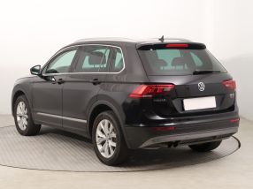 Volkswagen Tiguan - 2016