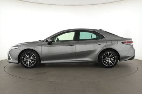Toyota Camry - 2023