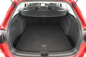 Volkswagen Golf - 2023