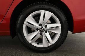 Volkswagen Golf - 2023