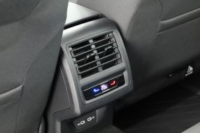 Volkswagen Golf - 2023