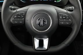 MG 5 - 2025