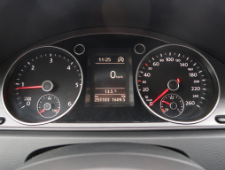 Volkswagen Passat 2012