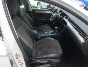 Volkswagen Passat - 2021