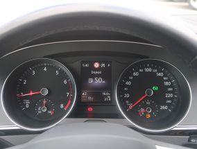 Volkswagen Passat - 2021
