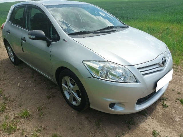 Toyota Auris 2012