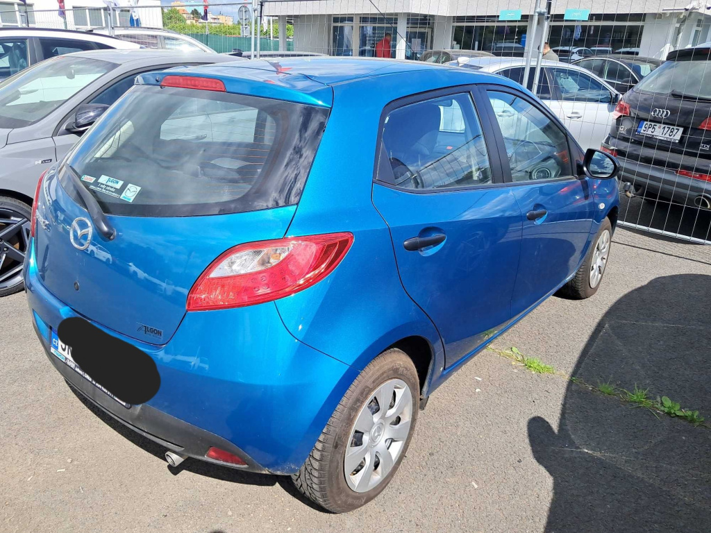 Mazda 2