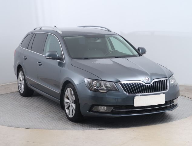 Škoda Superb 2015
