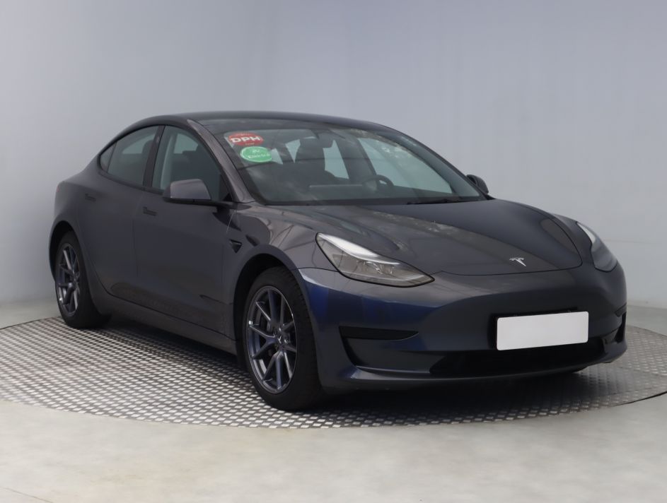 Tesla Model 3 - 2022