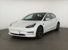Tesla Model 3 - 2021