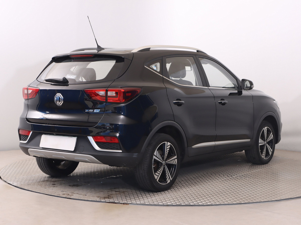 MG ZS SUV